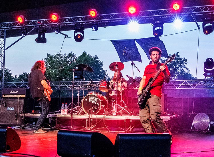 Klick zum Vergrößern Paddy's Funeral