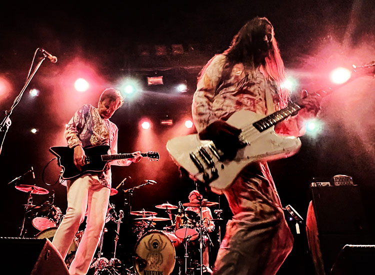 Klick zum Vergrößern Redd Kross
